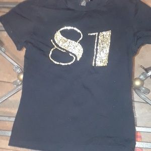 Black graphic t shirt